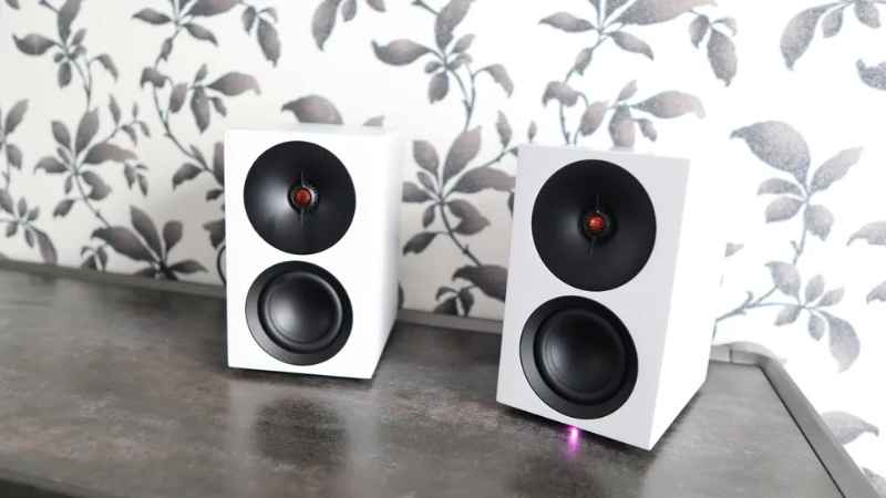بررسی Cambridge Audio L/R/S — اسپیکرهای دسکتاپی عالی برای گیمرها